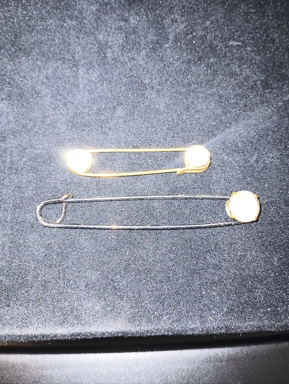 Vintage Kilt/Skirt/Collar Rhinestone Safety Pins
